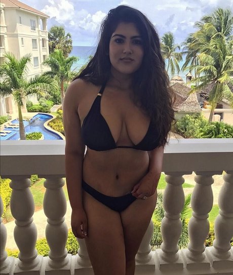 Prettydesibabixo adult actress pictures