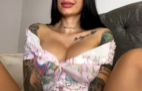 Lara Henao pornstar erotic archive