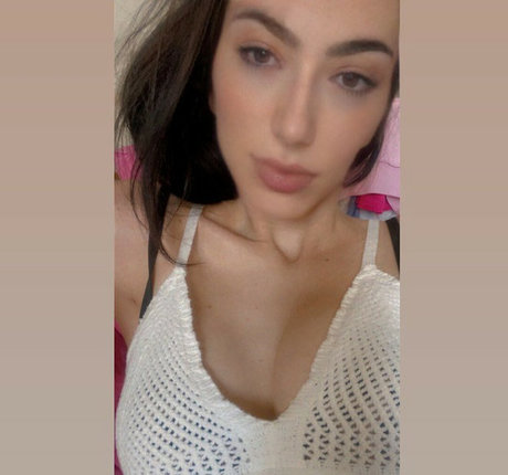 Neja Giotti pretty model archive