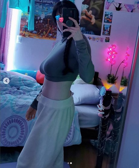 knaiifu waifuu high quality model image