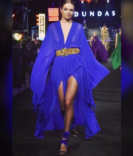 Eniko Mihalik hd star photo