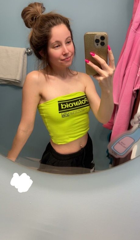 allieeinwonderland star top pic