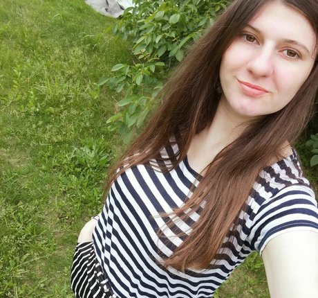 Alexaana top star pic