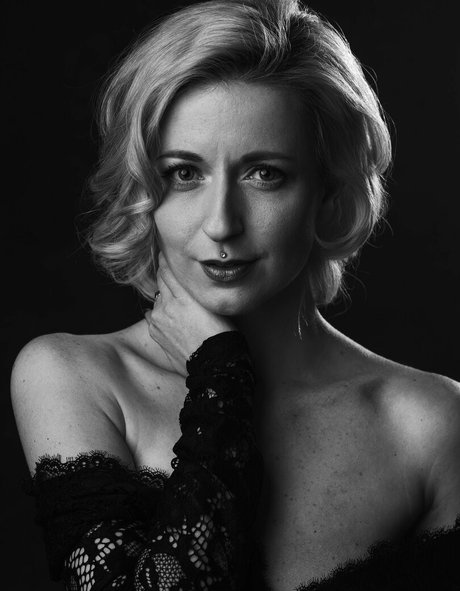 Celinegene sexy model archive