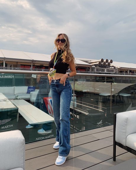 Elena Berri star nudes picture