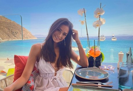 Sandra Dziwiszek sex actress image