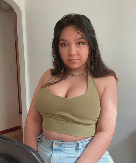 Moxxilove20 star pornographic pic