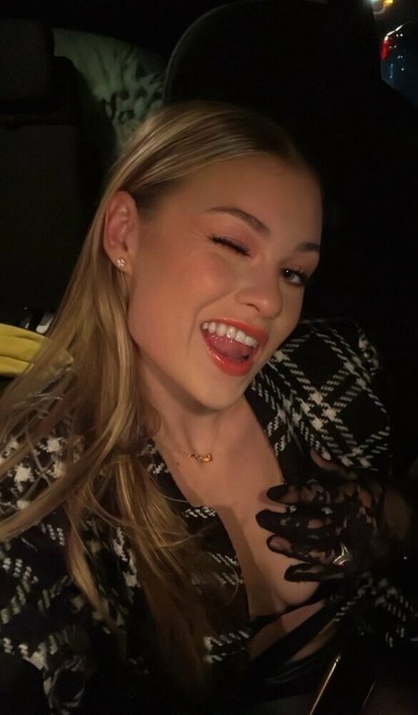 miniuncensored art actress pictures