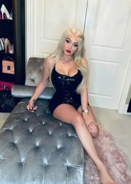 AvyannaLouve pornstar exclusive images