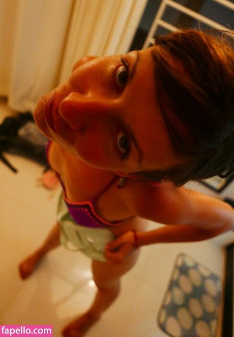 Carine Ribert naked actress image