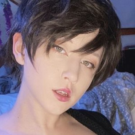 Mattie Doll sexy actress pictures