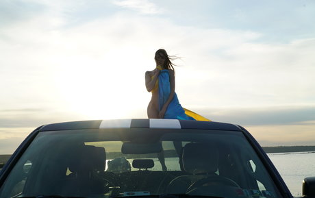 Annushk art hot actress pic