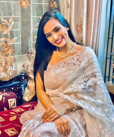 zamilah n beautiful actress gallery