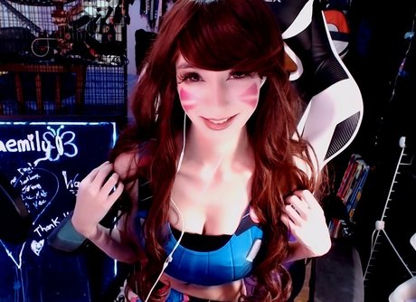 Faellu xxx pornstar img