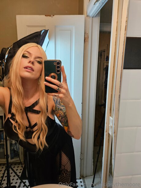 vickipsythemoore pornographic star images