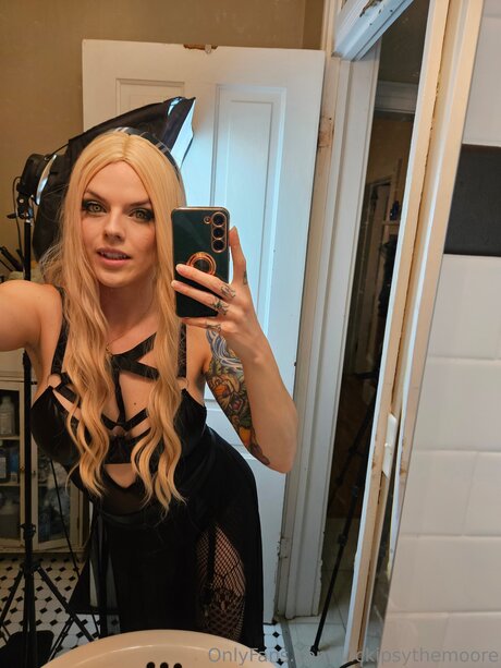 blonde milf big tits onlyfans free nude gallery