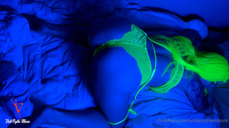 vickipsythemoore high quality model photo