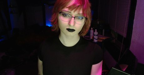 TooMuchTimeMyself star exclusive galleries