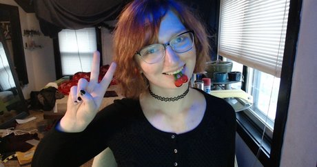 TooMuchTimeMyself nudes actress pics