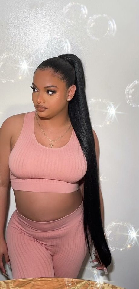 Ts Beauty Monroe erotic model pictures