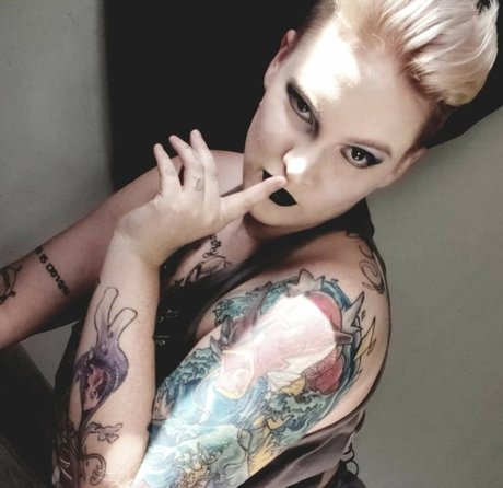 Skeletons twin pornstar high quality galleries