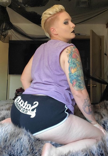 Skeletons twin erotic actress gallery