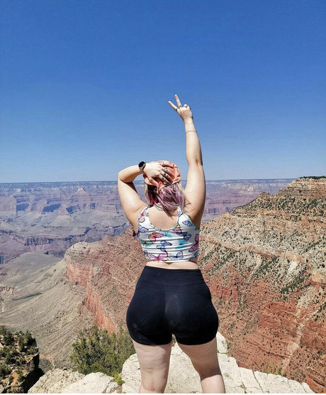 Shiny Says pornstar art pic