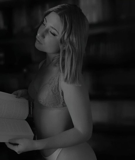 Astrid Guy model high quality gallery