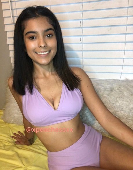 Electra Electraxpeach perfect model pic