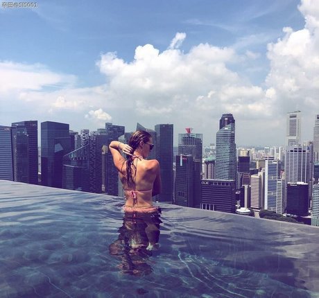 Kristina Mladenovic star sexy images