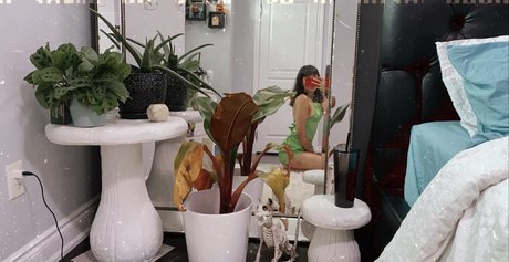 Jasdeep Johal hd actress photo