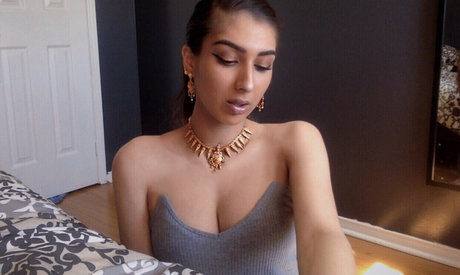 Jasdeep Johal erotic model photo