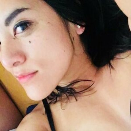 Tania Ivette pretty model image