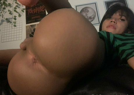 miruplanttt model erotic img