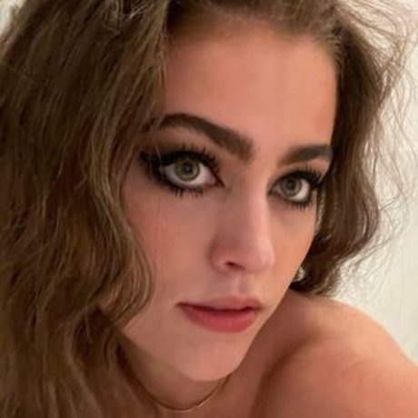 Brenna Nelson pretty actress photo