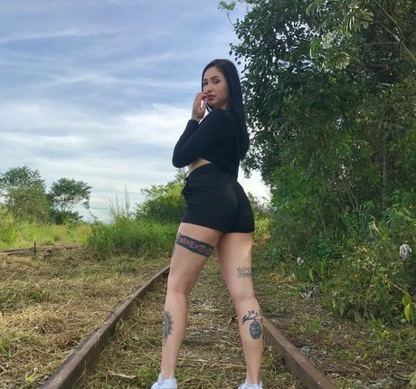 Bella S sex actress image