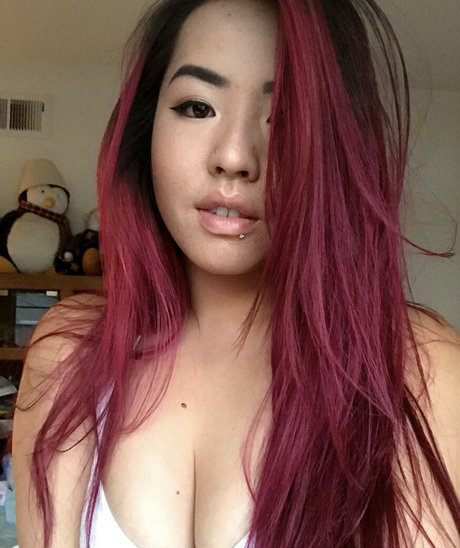 Yipnotiq adult star image