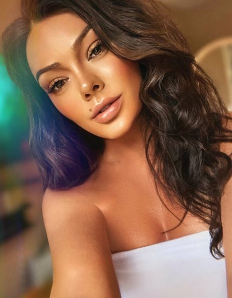 asian blonde onlyfans naked img