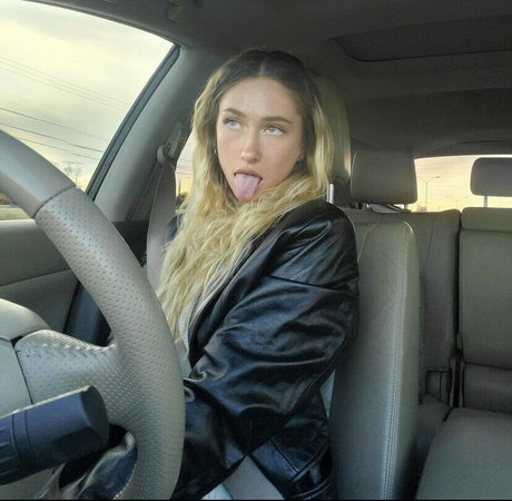 catiee nude model images