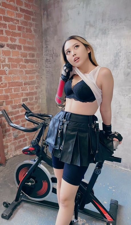 Yumi Waifu sexy pornstar pictures