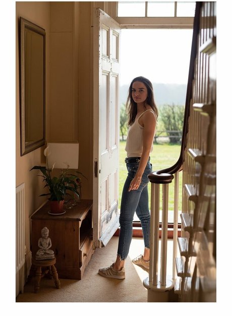 Catie Munnings porn actress archive