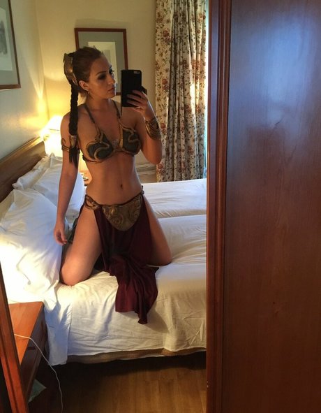 Arty Fakes model adult pictures