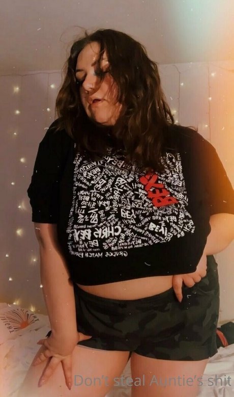 collzorgs pornographic model img