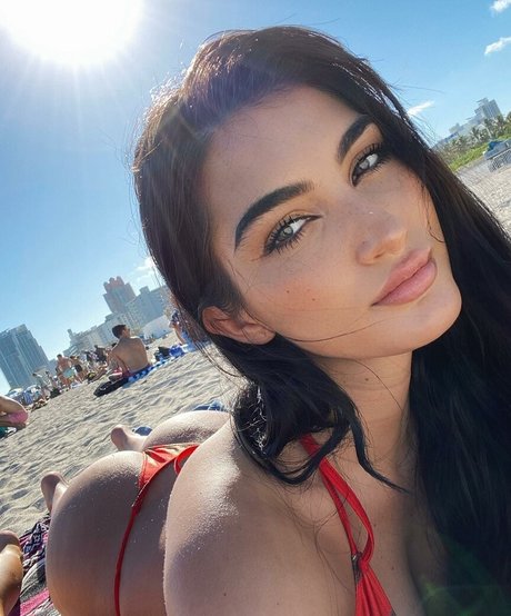 Savvyyyxoxo model adult picture