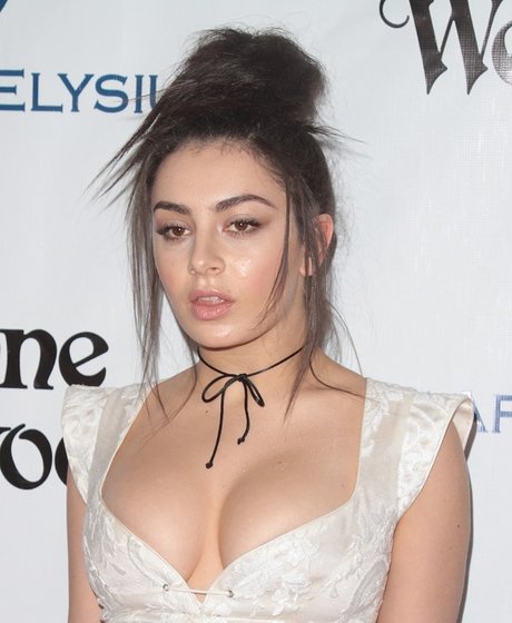 Charlie XCX nude pornstar img