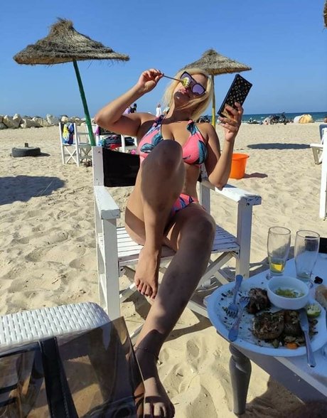 Ahlem star sexy pics