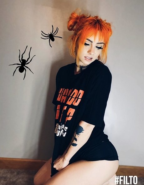 Gigi Dolin model pretty picture