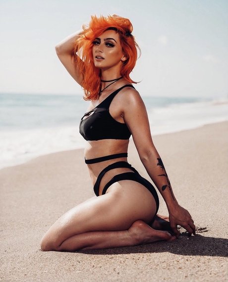 Gigi Dolin high quality actress photo