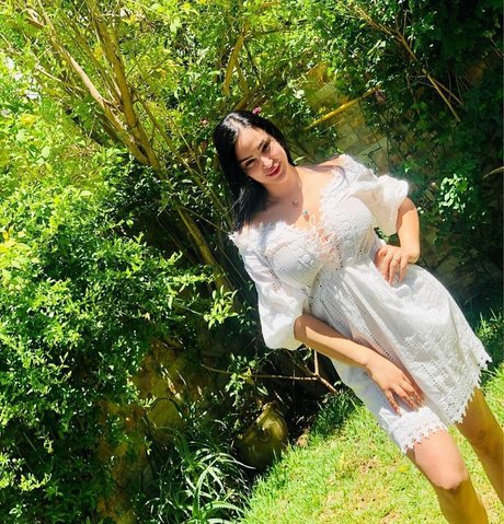 Manel Sassi nude star images