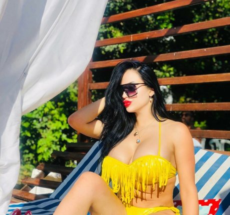 Manel Sassi nude actress archive